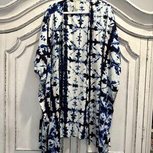 Women's Batik Navy and White Poncho One Size